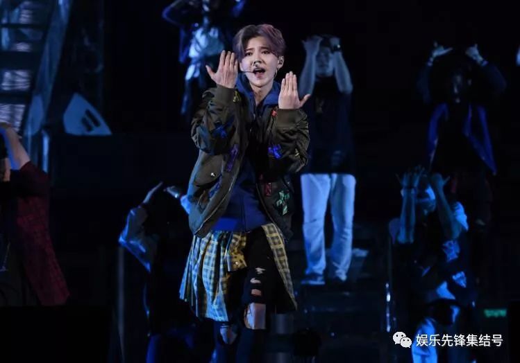 鹿晗采访中说出烦的根源,对公布恋情大倒苦水