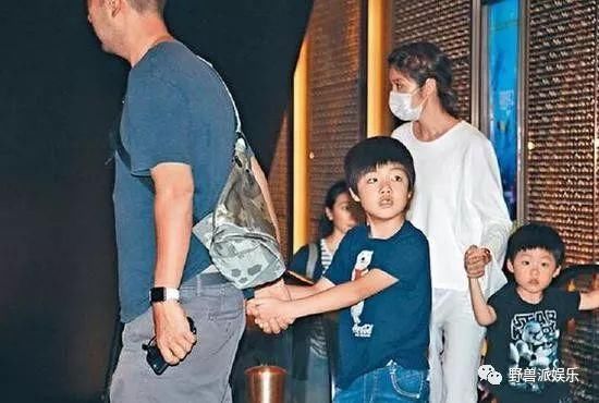 这桩9年前的代孕悬案还没破解吗?当事人又出来否认了……