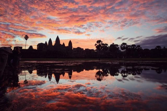 如果忘不掉过去，那就去吴哥窟。如果想开启新生活，那就去吴哥窟