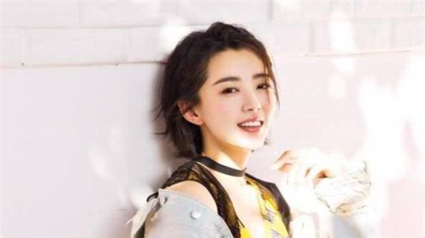 她15岁被赵本山发掘,出道16年不温不火,如今31岁婚姻幸福 赌博直营游艺