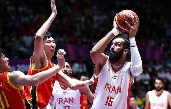 男篮夺冠惹来不服,菲律宾人质疑中国队作弊,中