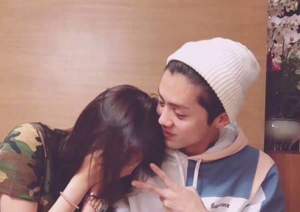 鹿晗正面拍的照片