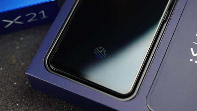 全面屏和指纹识别如何共存?vivo屏幕指纹技术