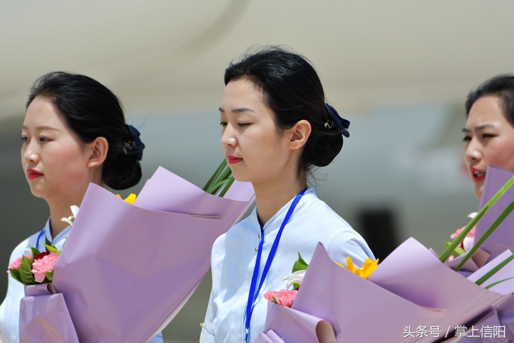 原创摄影:信阳明港机场那些靓丽女孩貌美如花 下一站空姐?