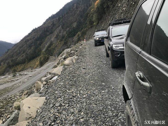 七人五车穿越无人区，遭遇风雪袭击，各种惊险刺激~