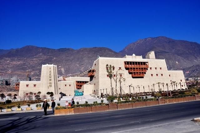 “云朵上的民族”,游历四川古羌城