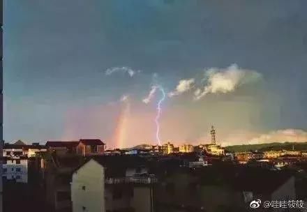 福州凌晨强降雨一小时下了670个西湖?