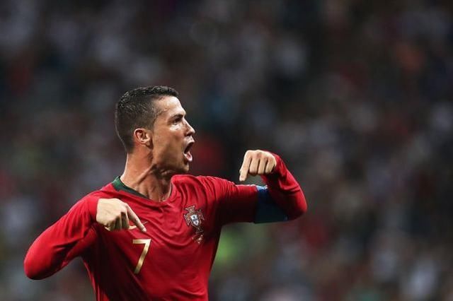 C罗强势戴帽葡萄牙逼平西班牙 球迷称地表最强