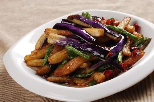 炒茄子怎么切长条 t0129948a303498bb69.jpg