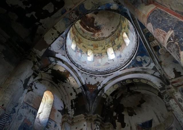 古老的鬼城曾经有十万人在此生活，直到他们一夜之间消失了