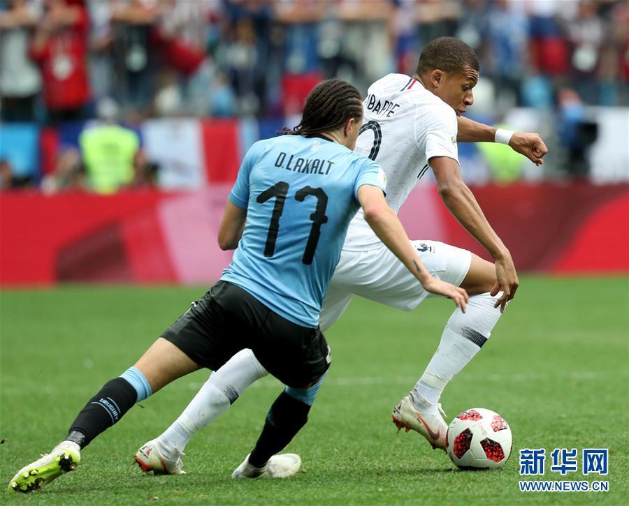 法国队淘汰乌拉圭队杀入2018年世界杯四强