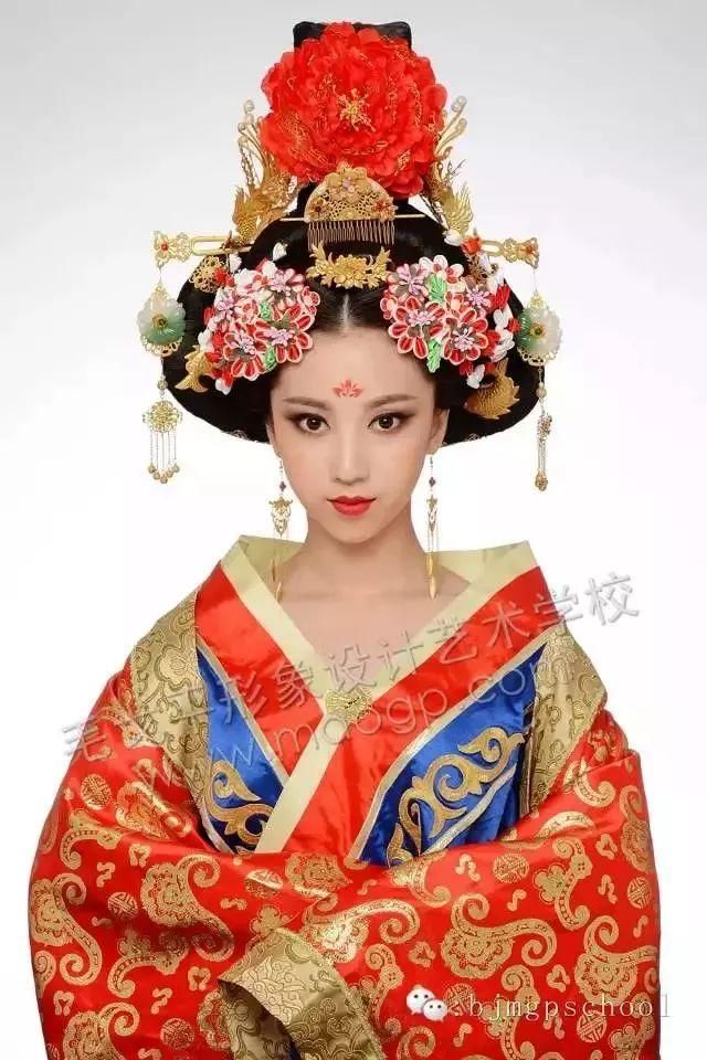 最美不过这一组惊艳的古装造型