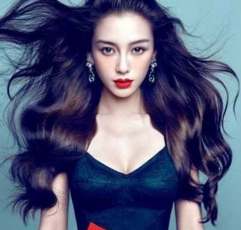 娱乐圈女星的时尚芭莎封面,赵丽颖霸气、杨幂