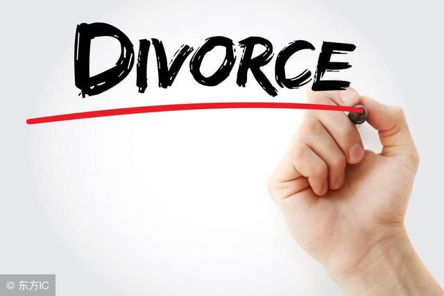 离婚诉讼的原告可以不出庭吗?