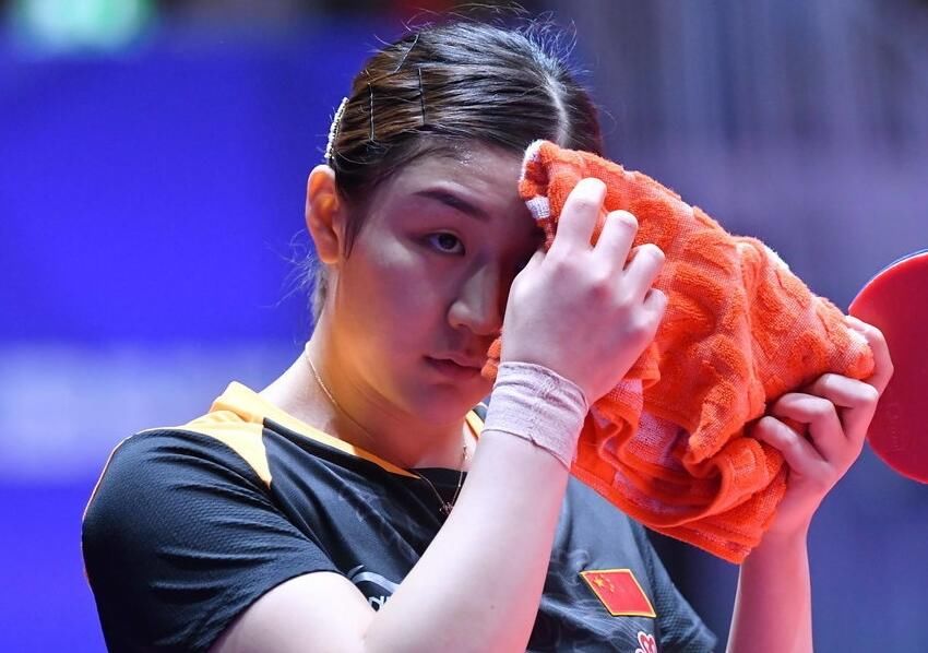 世乒赛,中国女乒刘诗雯带队横扫奥地利,轻松晋