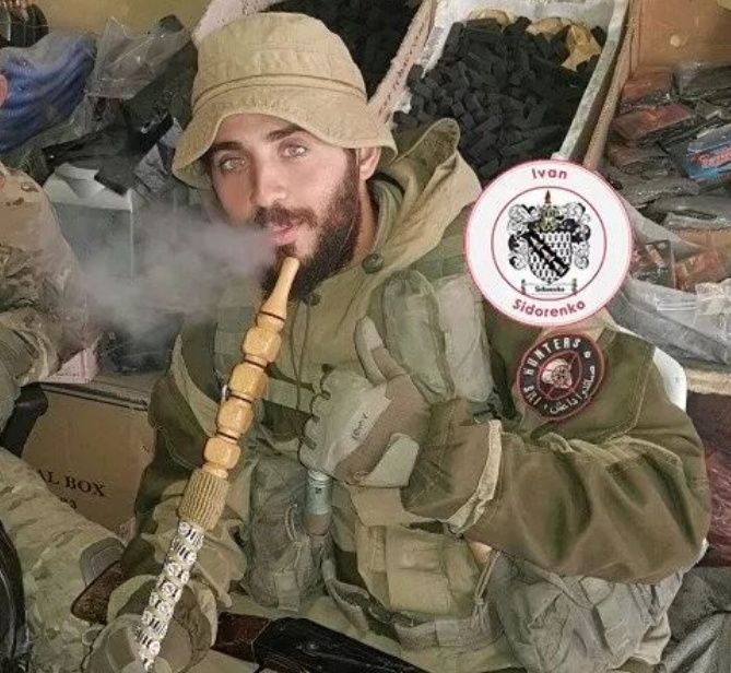 土耳其军司令部遭袭:土军生擒一名库尔德女兵 女兵命运让人担忧