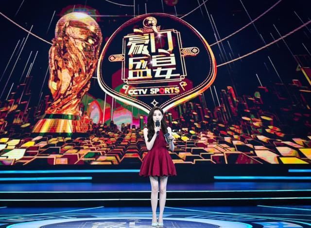 世界杯最死角主播,360度无美女,美女:看完她的入后网友比基尼图片