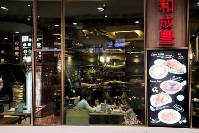 像当地一样的饮食，完美避开被中国游客占领的饭店