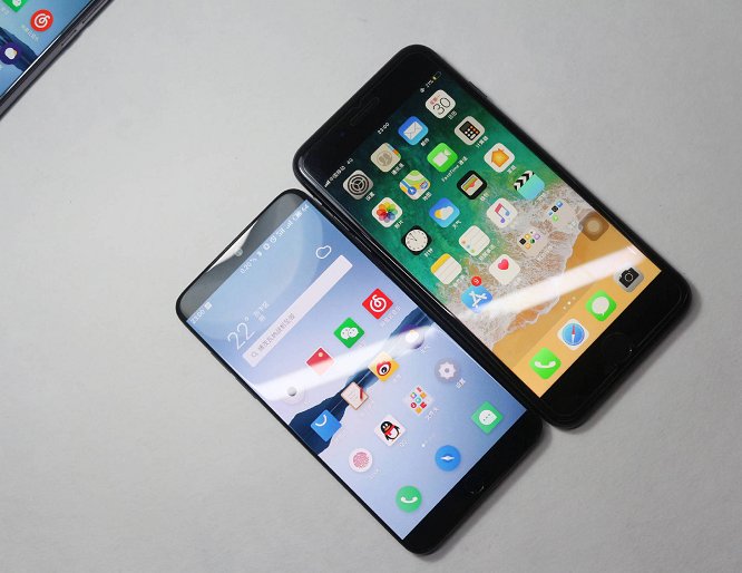 魅族15、iPhone 8Plus、魅族PRO 6Plus屏幕尺