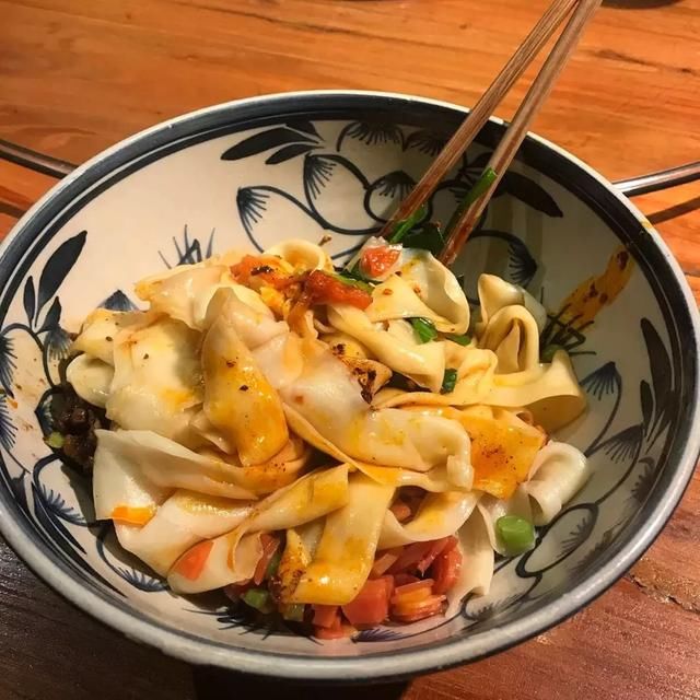 被吴亦凡的《大碗宽面》折服?快收好西安这1