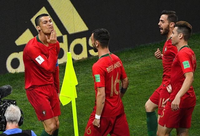 C罗帽子戏法是什么意思 t012db3008edef64d7f.jpg