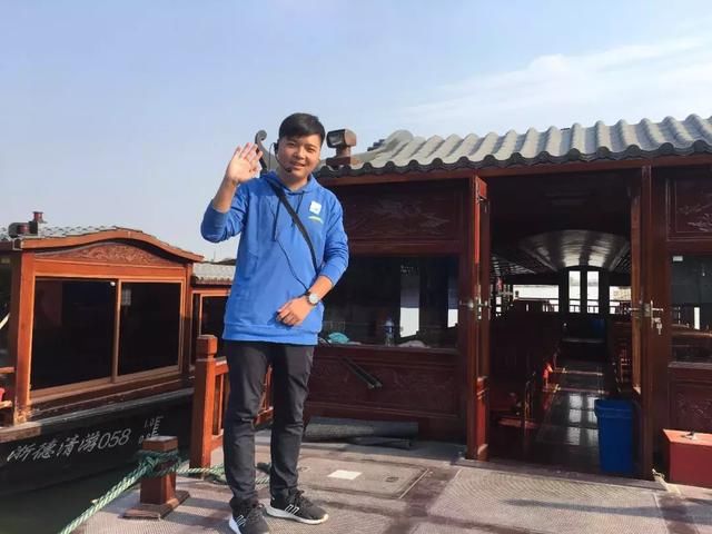 景区接待团队游客有哪些服务技巧?