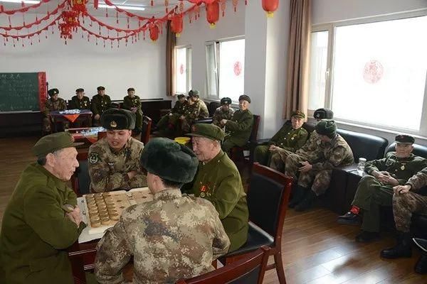 我们心中的榜样叫雷锋!