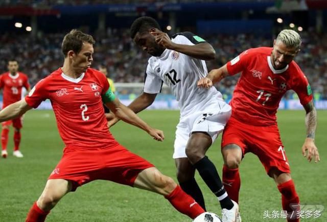 竞足前瞻世界杯1\/8决赛:十字军防守稳健 无伊布