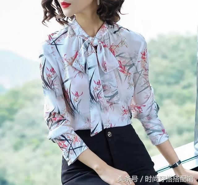 2018春刚出的新衬衣,真丝碎花款,透气除湿很好