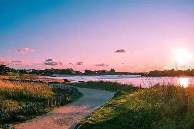 最好的关系,是不必刻意压抑自己!