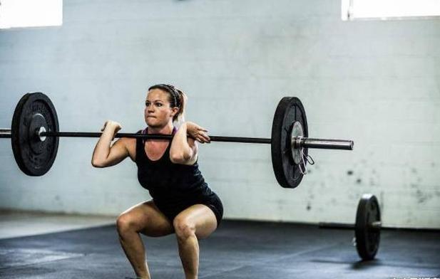 深蹲和跑步,哪个的训练效果更好?这两者有可比