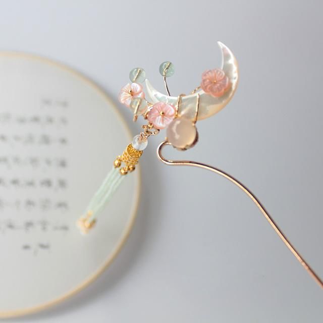 情定步摇,古代头饰今何在?