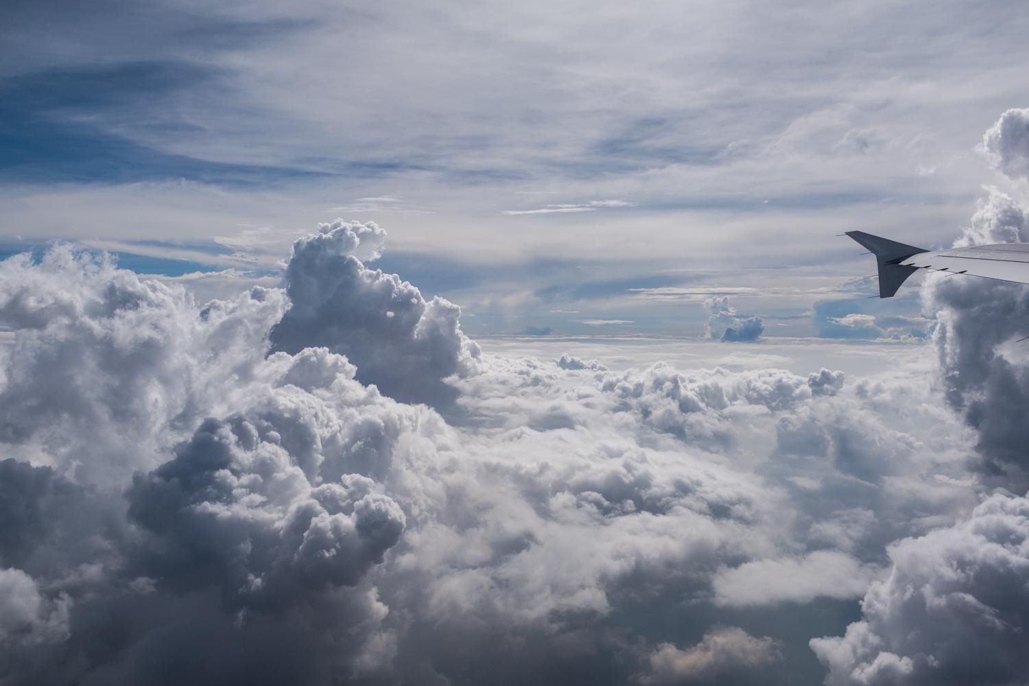 风景 蓝天白云 > 飞机上拍摄高空云层图片 壁纸分类:风景动物花卉