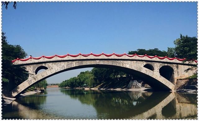 真是好笑！什么景区一红大家都来“山寨”，结果2月不到就倒闭