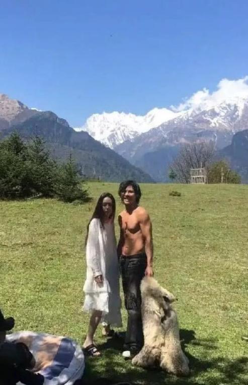 郭碧婷小肚隆起怀孕了?郭碧婷已单方面作出回