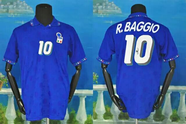 我是球衣收藏家:第一次见巴乔后爱上收藏,用球