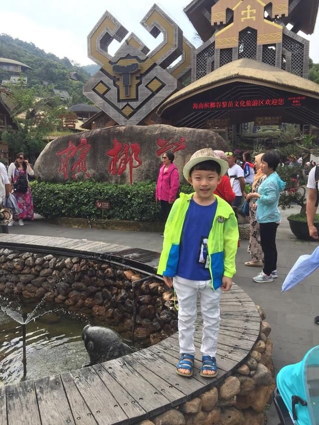 一家人甜蜜的三亚亲子游