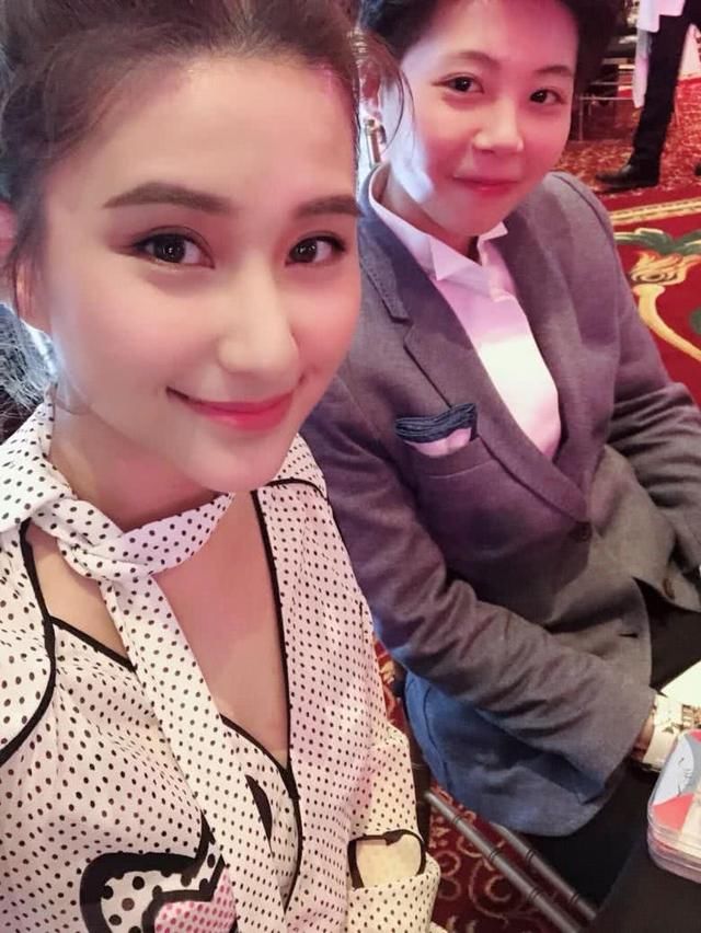 阿娇洛杉矶婚礼哭成泪人 哽咽致词:走到今天好不容易