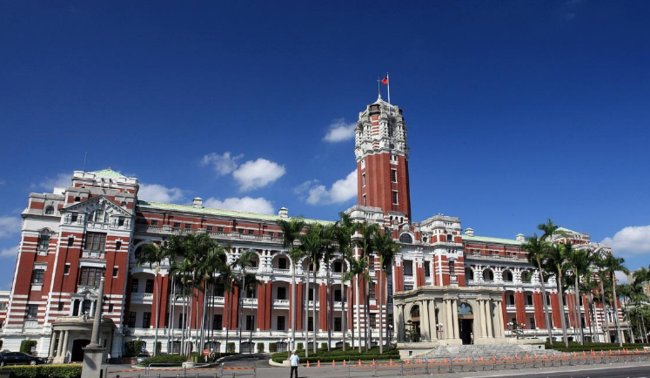 蔡英文双十讲话内容遭曝光 岛内氛围如临大敌