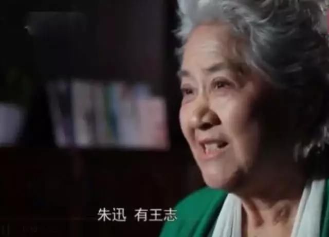 朱迅哭诉在住院时妈妈就陪了她半小时 ，母亲的回答让朱迅很悲伤