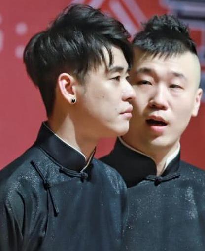 张云雷为什么只有脸胖了,身体还那么瘦,莫名的