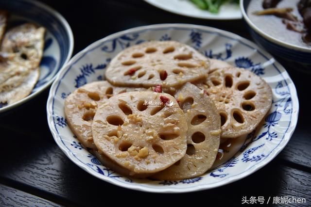 用心做周末晚餐，四菜一汤，简单的家常菜，一家三口吃得很满足！