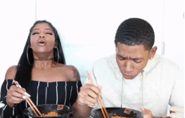 老挝游客重庆吃火锅，吃到怀疑人生！