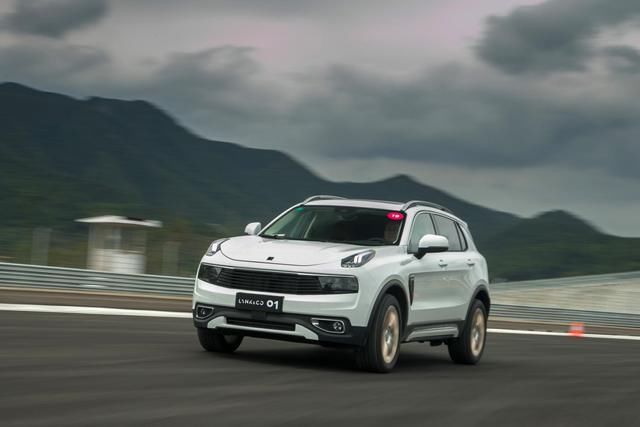 全新领克01内饰 t01330297f796b0f470.jpg