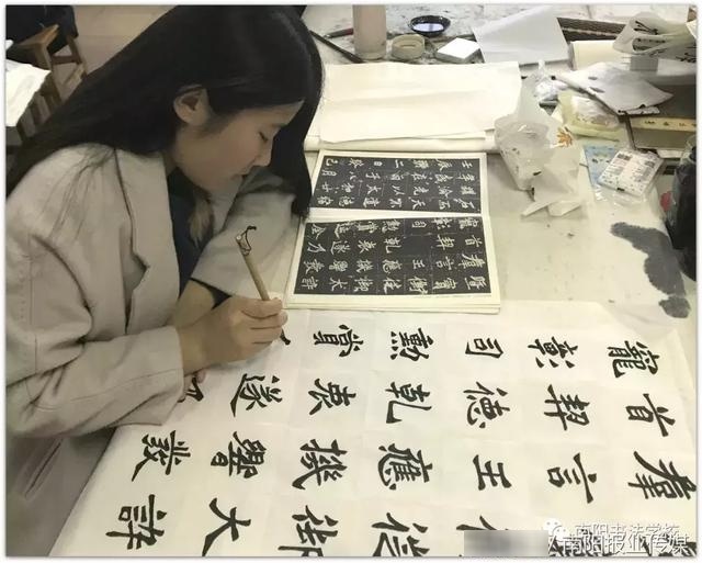 学峰书法教育:书法也能考重点,硕士博士不是梦