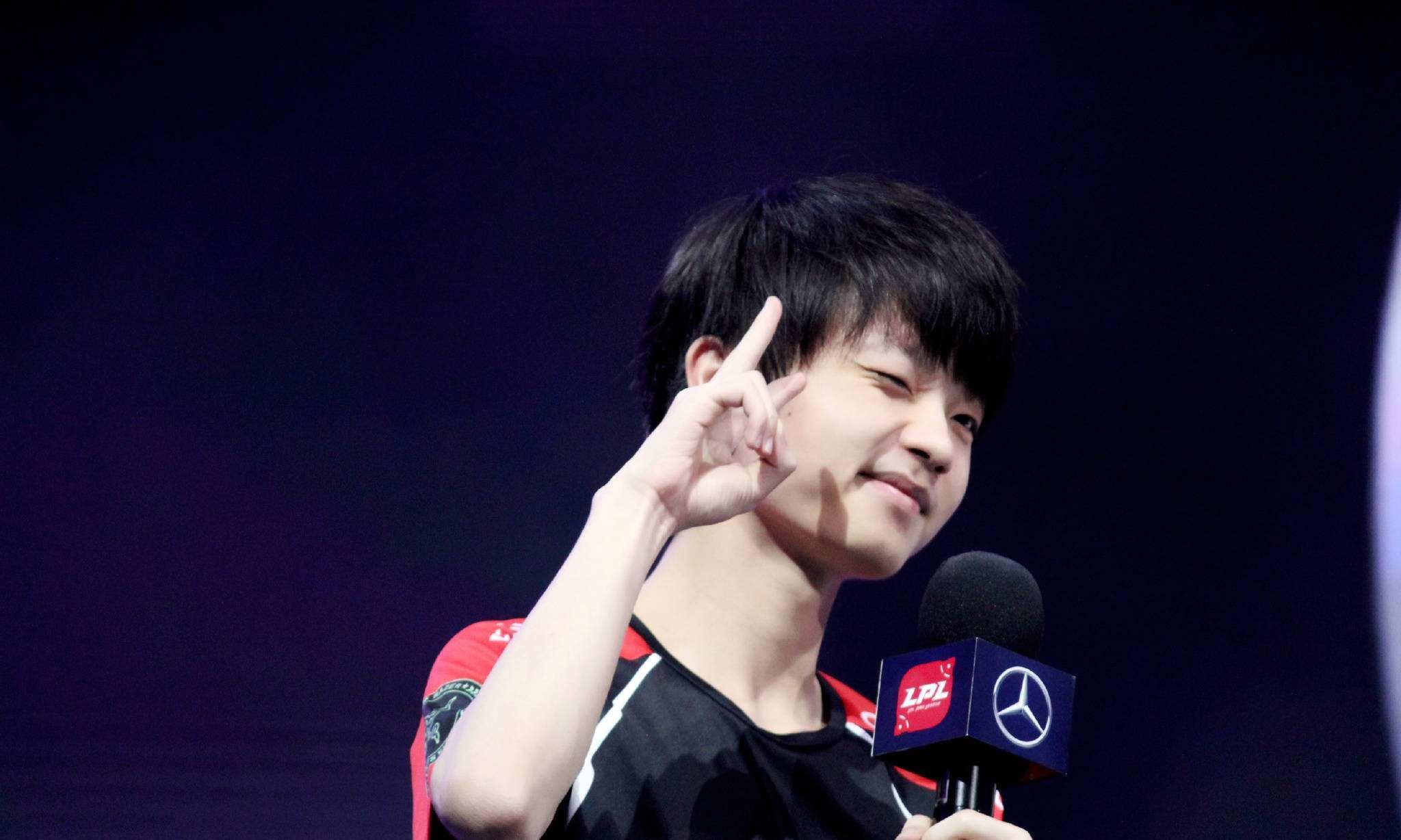 LOL最老的职业选手是谁?不是厂长,也不是大师