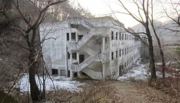 十年来韩国最恐怖的电影 嘘,小心身后…