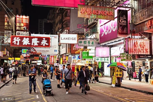 全球最拥挤的3个城市,挤到变形游客都要去