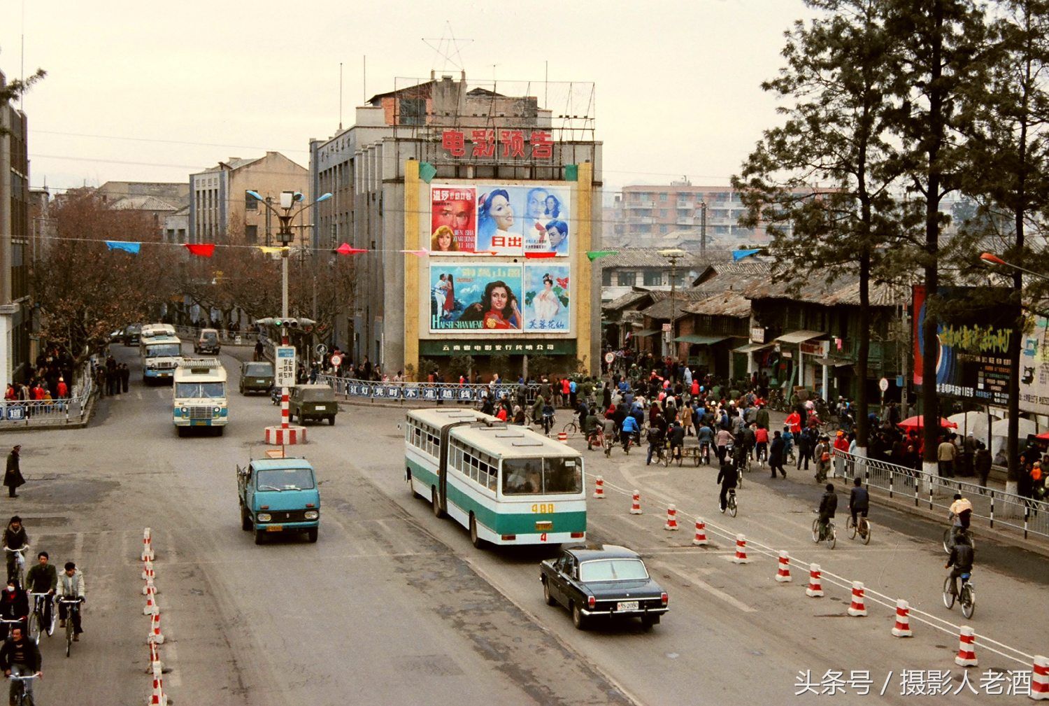 高清老照片:80年代中期的中国,有些场景壮观有些场景让人怀念