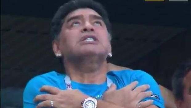 阿根廷球王马拉多纳躺着就把10万人民币赚了